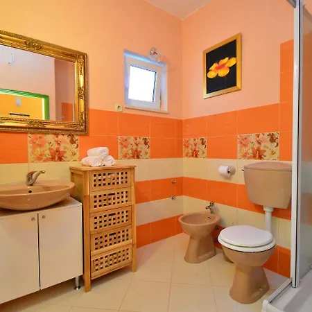 Apartman Lorina *